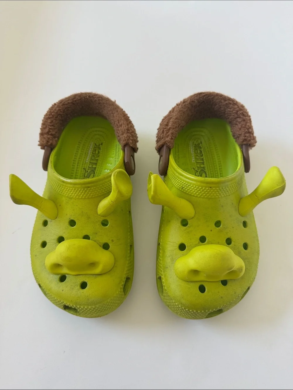 CROCS x DreamWorks Shrek Lime Green Fleece-Lined Clogs Youth Size 3